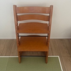 STOKKE イスの画像
