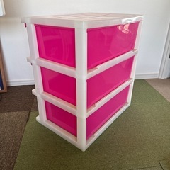 衣類棚　ピンク　プラスチックの画像