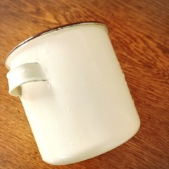 琺瑯の容器の画像