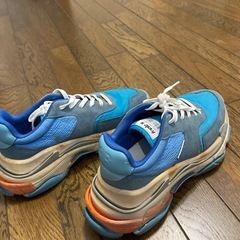 スニーカー　トリプルS 27センチの画像