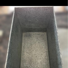 ブリキ製収納ケースの画像