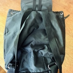 ブラックのリュックの画像