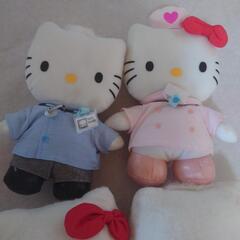 ハローキティのぬいぐるみの画像