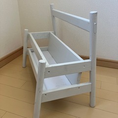 絵本ラックの画像