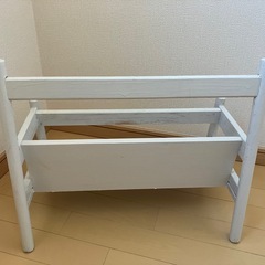 絵本ラックの画像