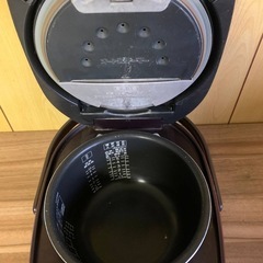 ♦日立 IHジャー炊飯器  【2012年製】RZ-SV100Kの画像