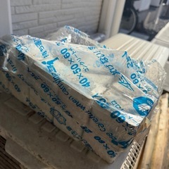 コンクリートサイコロ34個の画像