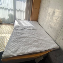 折り畳めるセミダブルベットマットレス付の画像