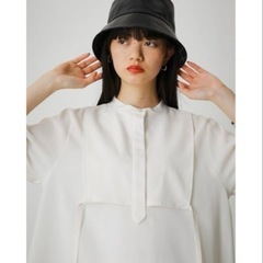 AZUL by moussy REVERSIBLE BUCKET HATの画像