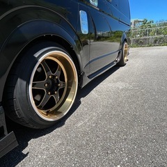 ハイエース200系用18インチホイール4本セットの画像