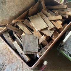 焚き木　薪　端材　キャンプ、BBQ、薪ストーブにの画像