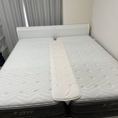 ニトリ　クイーンサイズベッドフレーム&N sleepマットレスの画像