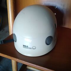 WILDCOUNTRY　ヘルメット360°　中古ジャンク品の画像