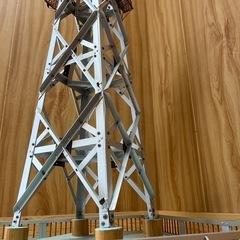 送電線鉄塔アルミ真鍮など使用高さ120cmの画像