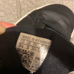 adidasスニーカー22センチの画像