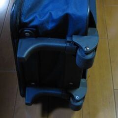 キャリーケース（プジョーロゴ入り）美品の画像
