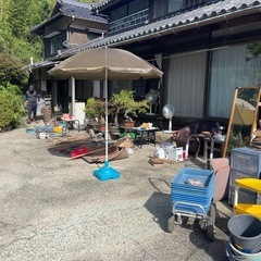 本日‼️ガレージセール開催してます🥺無料🆓のものもたくさん✨の画像
