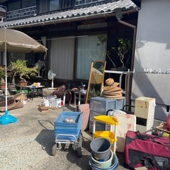 本日‼️ガレージセール開催してます🥺無料🆓のものもたくさん✨の画像