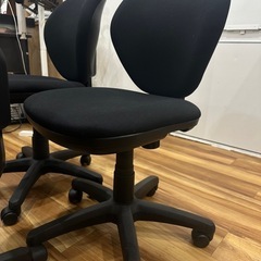 4脚　オフィスチェアー　グレー&ブラックの画像