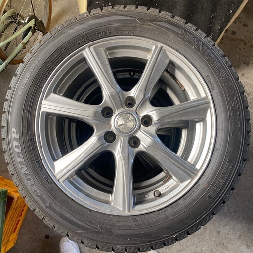 スタッドレスタイヤ　17インチ