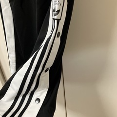 超美品♡adidasスカートの画像