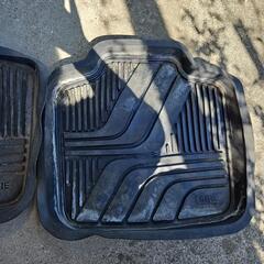 車用足元マット2枚の画像
