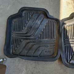 車用足元マット2枚の画像