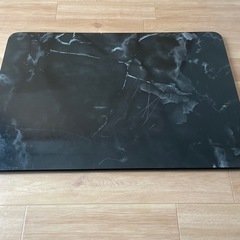 大理石のテーブルの画像