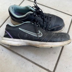 NIKE ナイキ　運動靴　合皮レザー風　スニーカー　中古　23.5cm　の画像