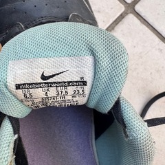 NIKE ナイキ　運動靴　合皮レザー風　スニーカー　中古　23.5cm　の画像