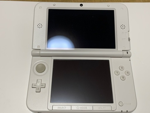 ニンテンドー3DS ll 本体とカセット