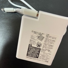 中古🌺✨モバイルバッテリー 電池交換充電器 乾電池式充電器 iPhoneの画像