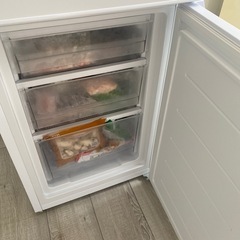 綺麗　中古　冷蔵庫　スリム170L ホワイトの画像