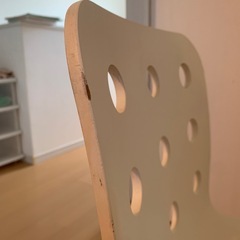 IKEA デスクチェア　学習椅子　子供部屋の画像
