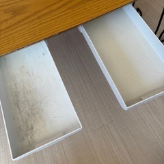 折りたたみテーブルの画像