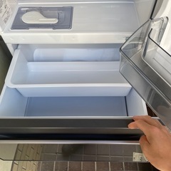 三菱ノンフロン冷凍冷蔵庫2023年の画像