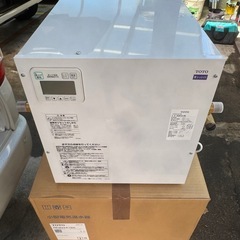 TOTO電気温水器REW25A 新品未使用品　箱無しの画像