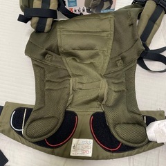 エルゴ　アダプト　カーキ　抱っこ紐　ベビー　赤ちゃん　新生児から使える　　の画像