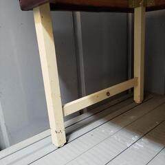 施術用ベッド？の画像
