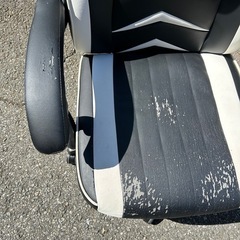 ゲーミングチェア　の画像