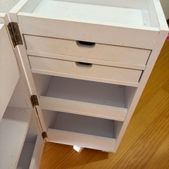 収納ドレッサーの画像