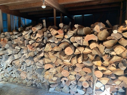 薪　薪ストーブ　軽トラック満載　広葉樹　堅木　石川県白山市引取り　乾燥済み