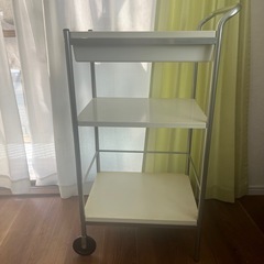 3段ワゴンの画像