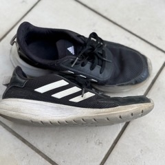 黒　adidas アディダス　運動靴　中古　23.5cmの画像