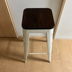ヴィンテージ加工カウンターチェア　白　2脚　の画像