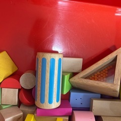おもちゃ棚の画像