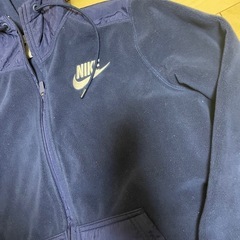 ナイキ　ジャンパー　フリースの画像