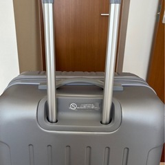 【取引中】スーツケース　TSAロックつきの画像