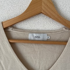 AZUL ニット  ベージュの画像