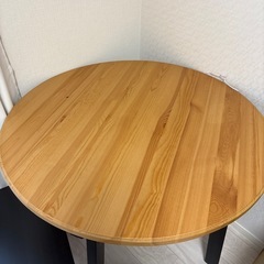 IKEA ダイニングテーブルの画像